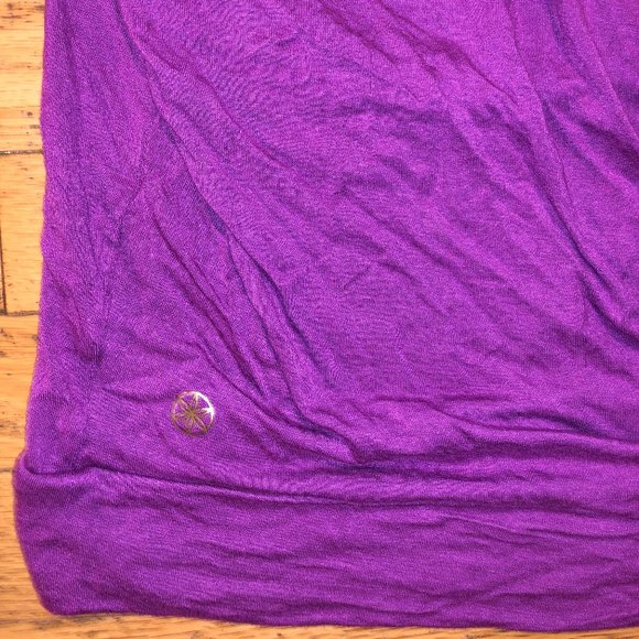 Women's Gaiam Backless Workout Ellie Tunic Yoga Top - Picture 8 of 12
